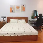 Entire House With 4 Nice Rooms-1Km To West Lake