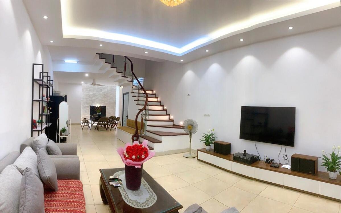 Entire House With 4 Rooms-1km To West Căn hộ