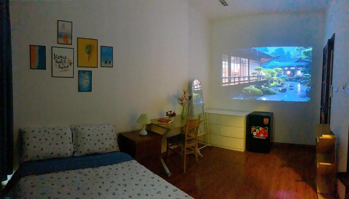 Entire House With 4 Rooms-1km To West