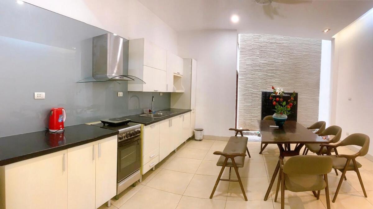Entire House With 4 Rooms-1km To West Căn hộ *