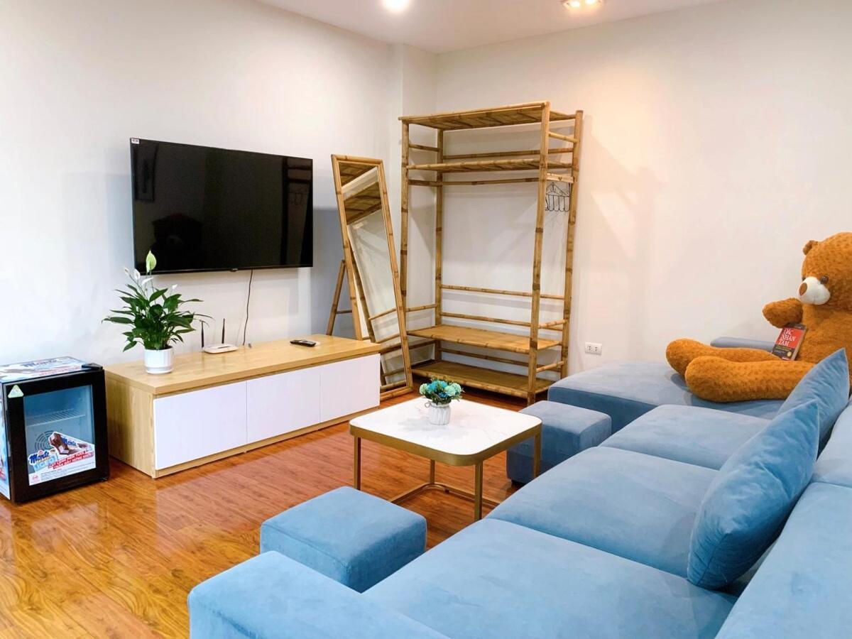 Entire House With 4 Rooms-1km To West Căn hộ Hà Nội