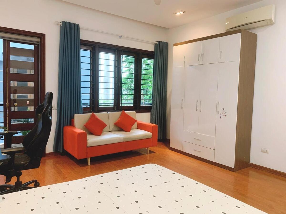 Entire House With 4 Rooms-1km To West Hà Nội