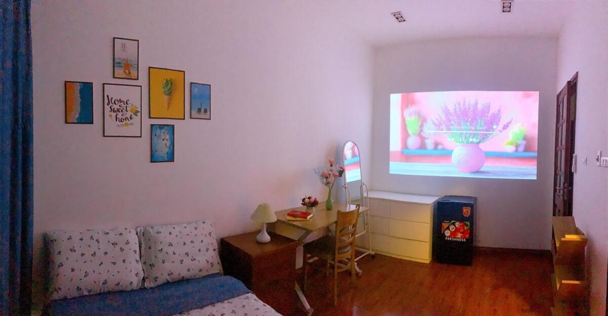 Entire House With 4 Rooms-1km To West * Hà Nội