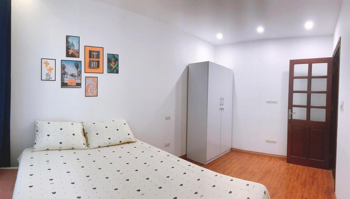 Căn hộ Entire House With 4 Rooms-1km To West Hà Nội