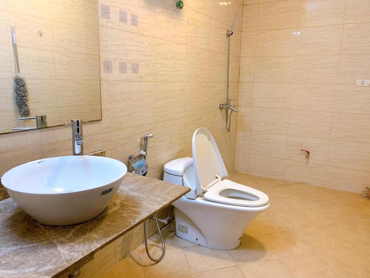 Entire House With 4 Rooms-1km To West * Hà Nội