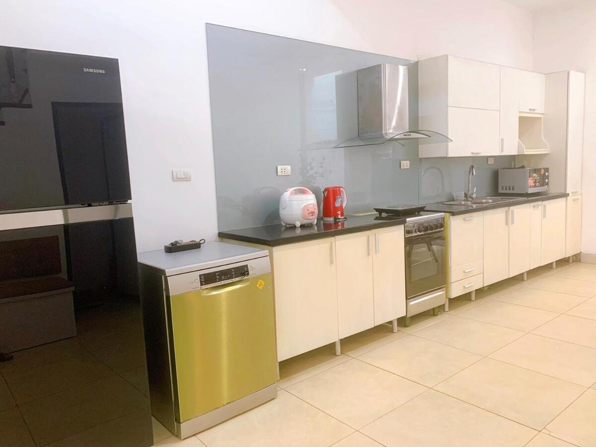 Entire House With 4 Rooms-1km To West Căn hộ Hà Nội