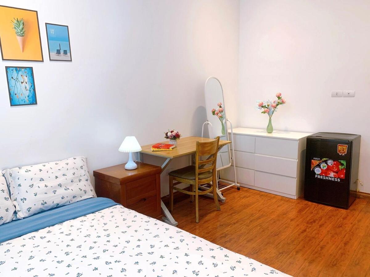 Entire House With 4 Rooms-1km To West Hà Nội